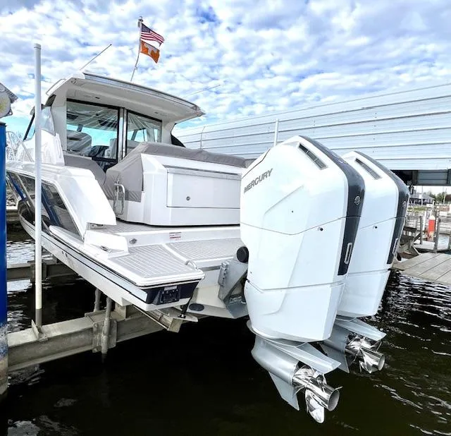 Slide: The Image of Lift Kept Since New  - 11