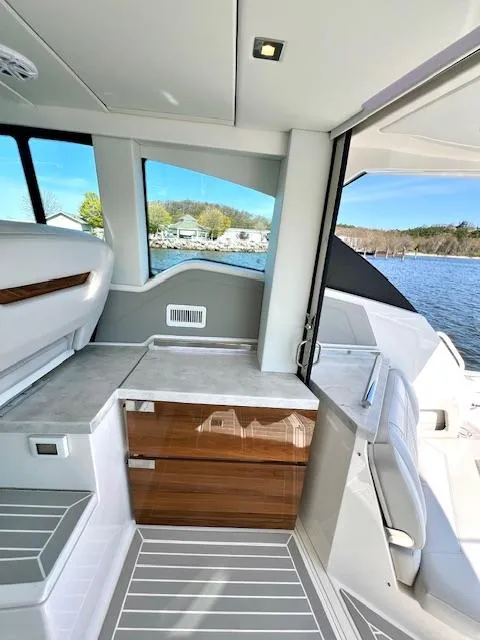 Slide: The Image of Strb. Side Bar Area - 32