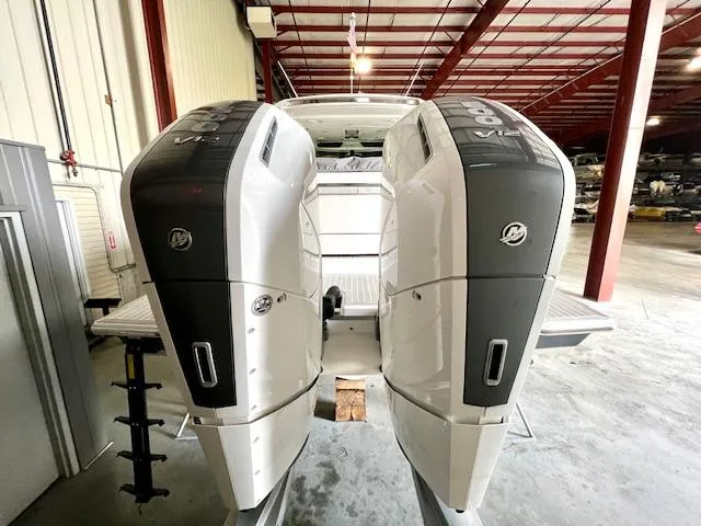 Slide: The Image of Twin Mercury 600 V12's w/ 125 Hours  - 59