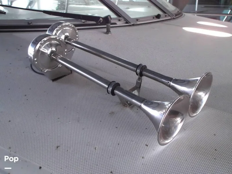 Slide: The Image of 2007 Rinker 280 EC for sale in Portland, OR - 11