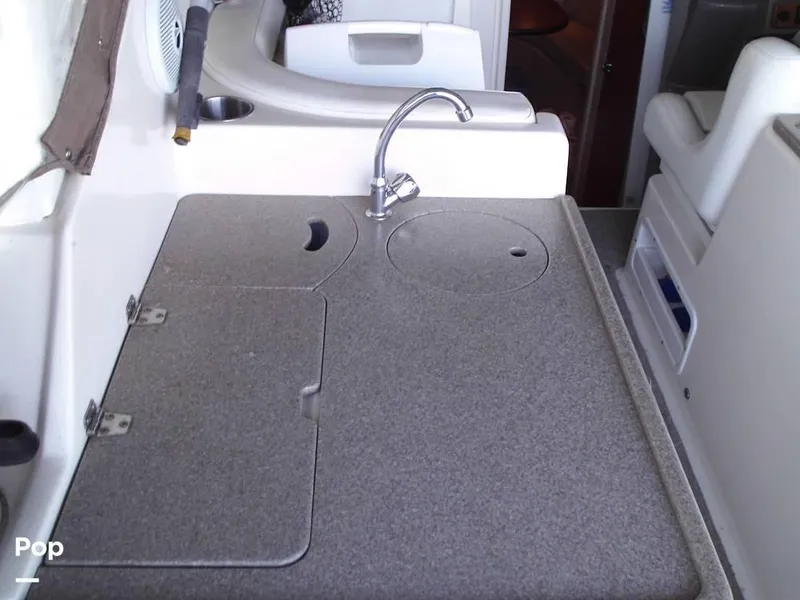 Slide: The Image of 2007 Rinker 280 EC for sale in Portland, OR - 22