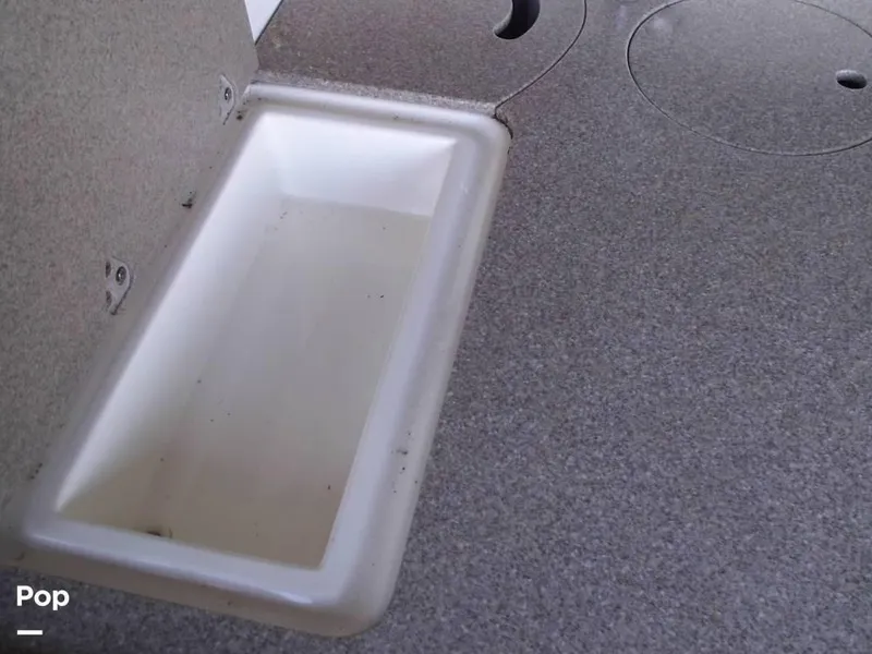 Slide: The Image of 2007 Rinker 280 EC for sale in Portland, OR - 23