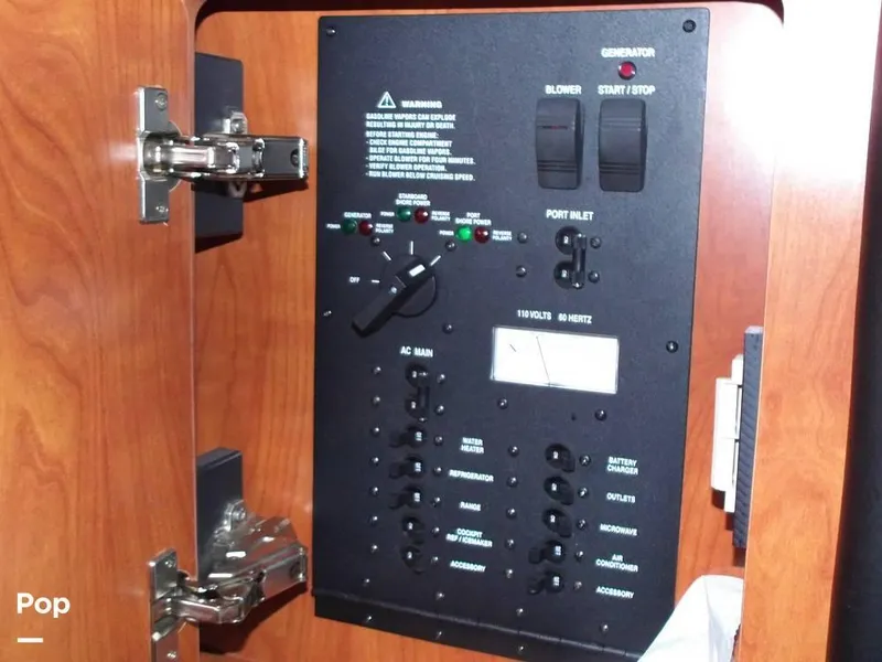 Slide: The Image of 2007 Rinker 280 EC for sale in Portland, OR - 66