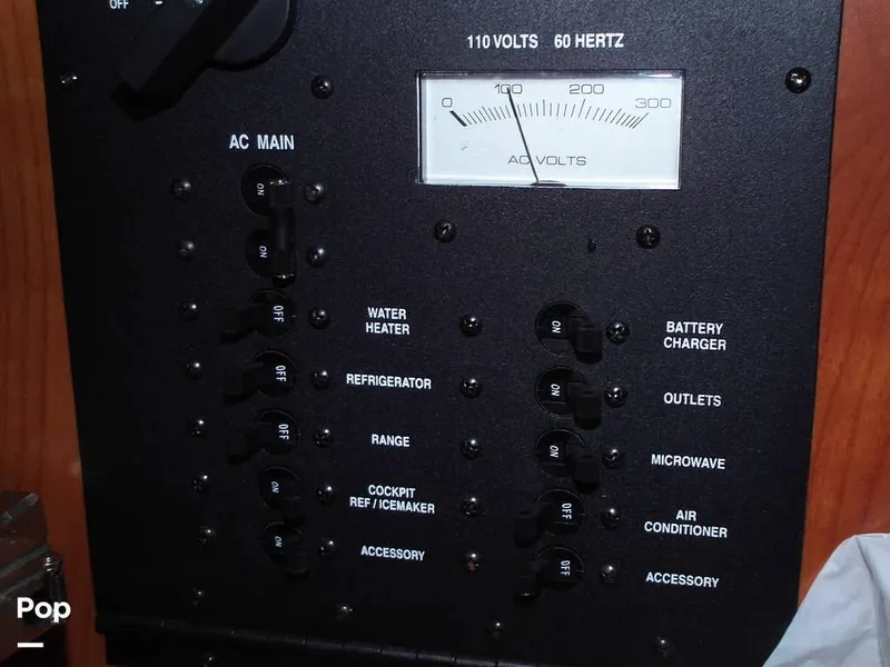 Slide: The Image of 2007 Rinker 280 EC for sale in Portland, OR - 68