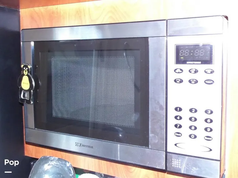 Slide: The Image of 2007 Rinker 280 EC for sale in Portland, OR - 70