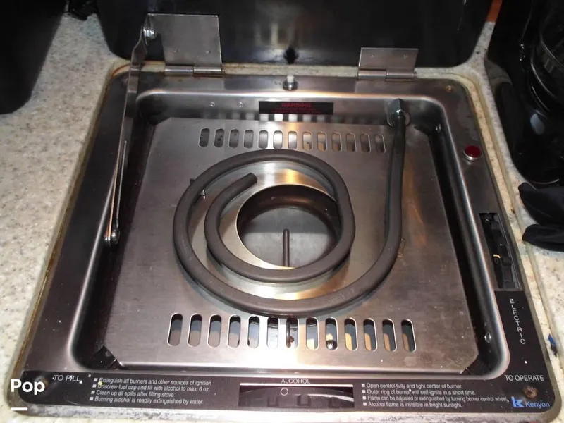 Slide: The Image of 2007 Rinker 280 EC for sale in Portland, OR - 71