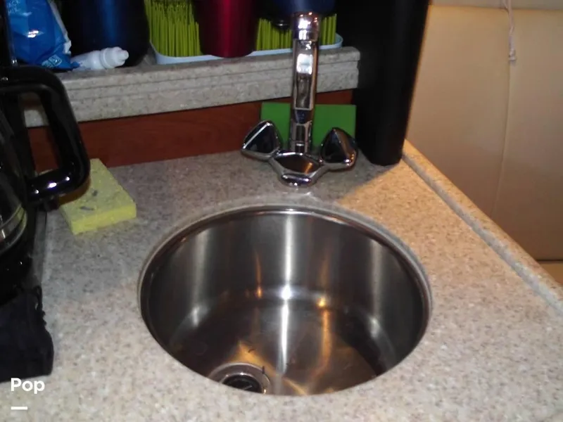 Slide: The Image of 2007 Rinker 280 EC for sale in Portland, OR - 73