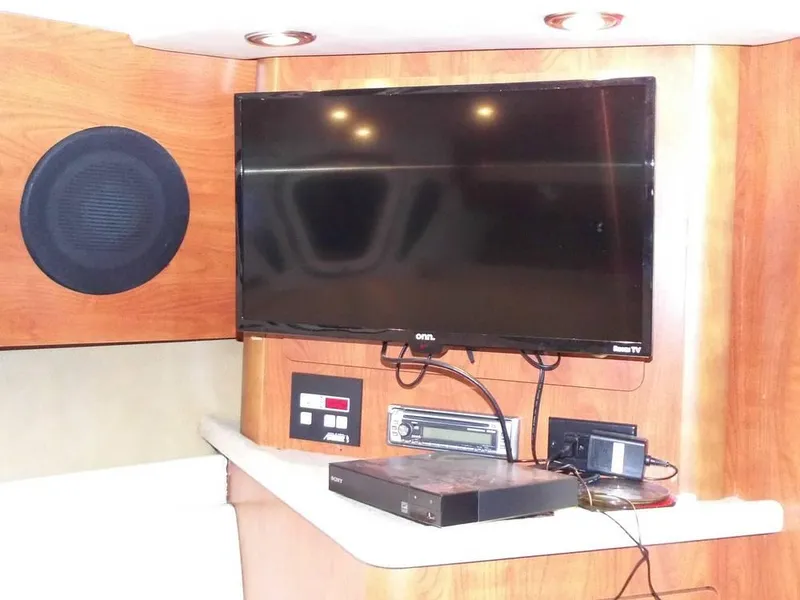 Slide: The Image of 2007 Rinker 280 EC for sale in Portland, OR - 76