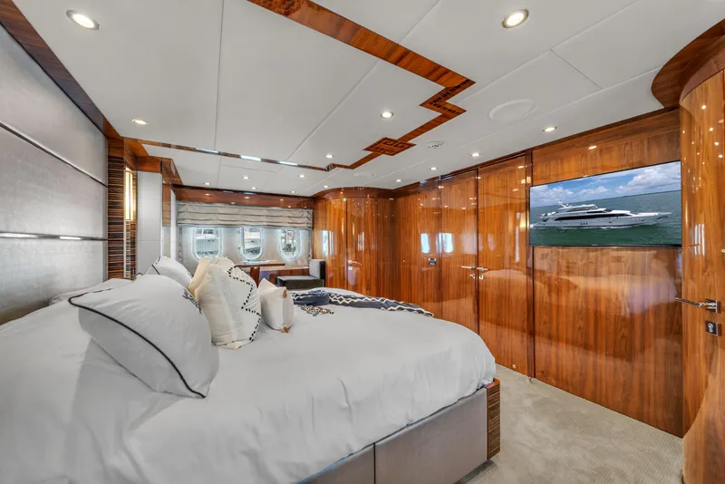 Slide: The Image of 101' Hargrave - 51