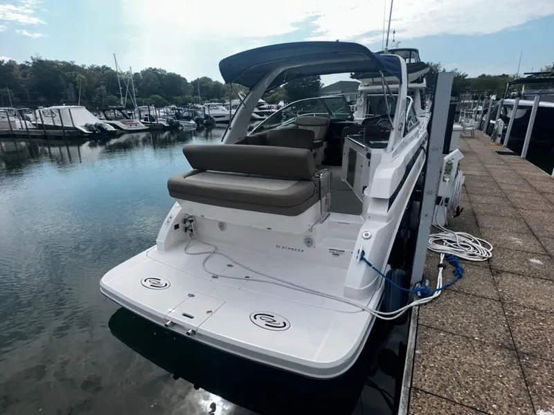 Slide: The Image of Regal 32 Express 2015 - 3