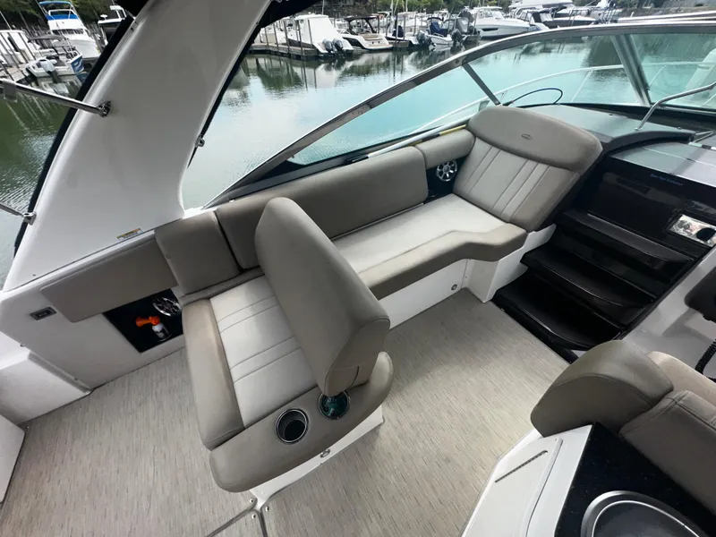 Slide: The Image of Regal 32 Express 2015 - 6