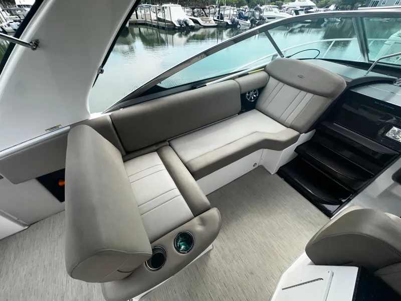 Slide: The Image of Regal 32 Express 2015 - 7