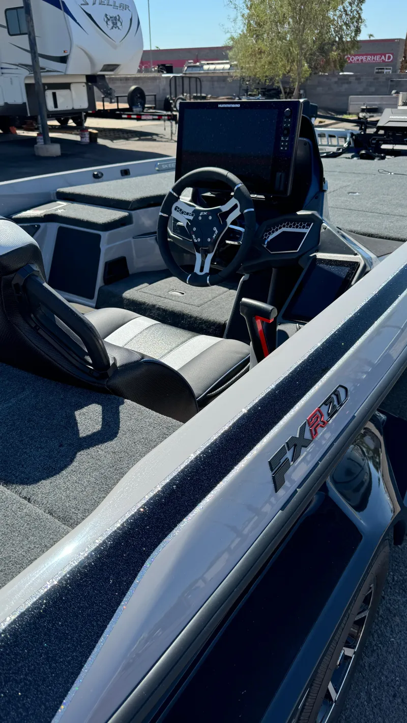 Slide: The Image of Skeeter FXR21 Apex - 13