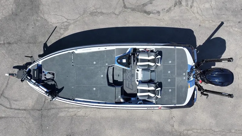 Slide: The Image of Skeeter FXR21 Apex - 2