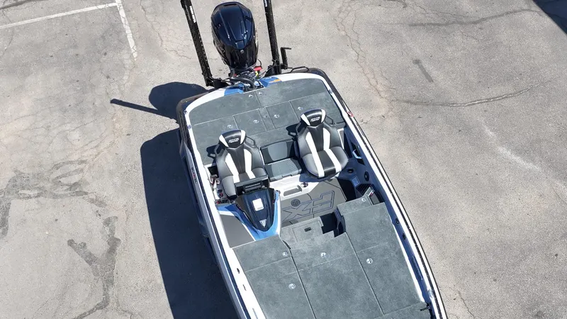 Slide: The Image of Skeeter FXR21 Apex - 7