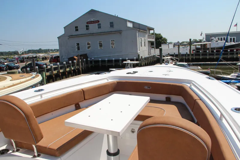 Slide: The Image of Sea Hunt Ultra 275 SE 2025 - 55