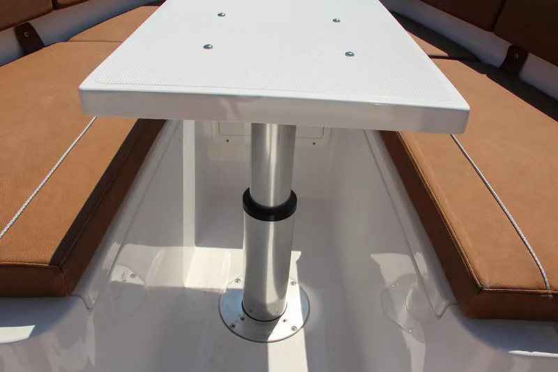 Slide: The Image of Sea Hunt Ultra 275 SE 2025 - 56