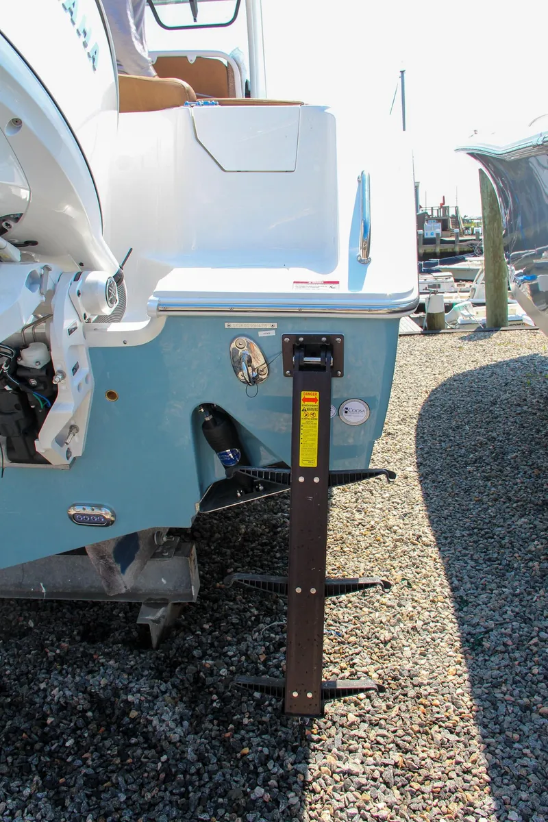 Slide: The Image of Sea Hunt Ultra 275 SE 2025 - 68