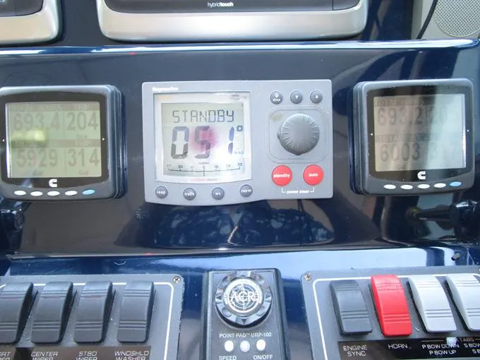 Slide: The Image of Autopilot and Cummins Engine Data - 20