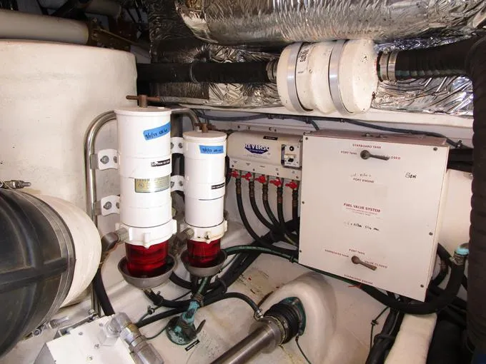 Slide: The Image of Fuel Filters and Fuel Manifold - 44