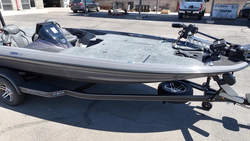 Slide: The Image of 2025 Skeeter ZXR20 - 11