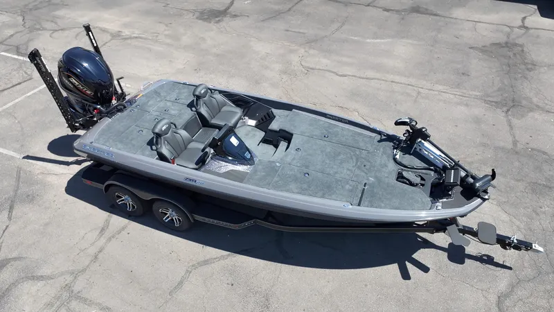 Slide: The Image of 2025 Skeeter ZXR20 - 6