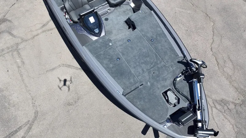 Slide: The Image of 2025 Skeeter ZXR20 - 8