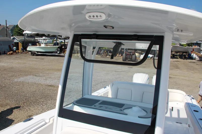 Slide: The Image of 2025 Sea Hunt Ultra 275 SE boat with sleek design and spacious seating. - 44