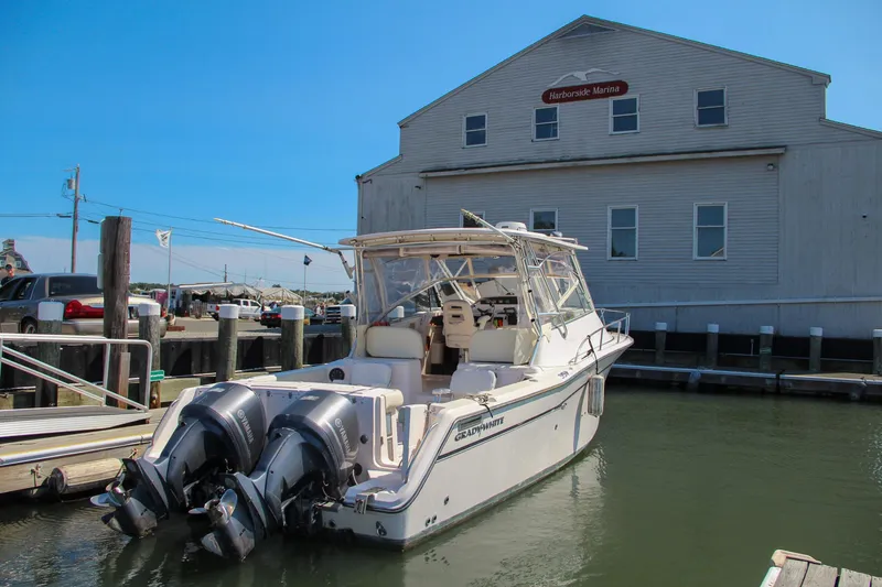 Slide: The Image of Grady-White Express 330 2003 - 60