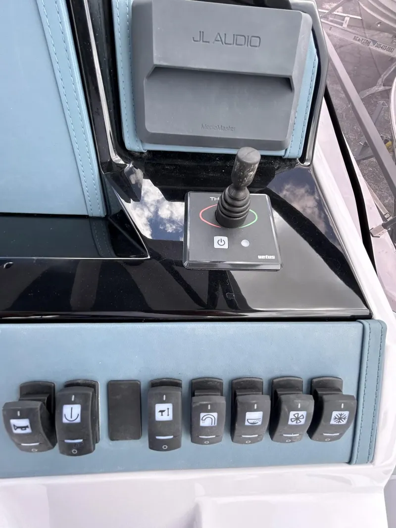 Slide: The Image of Ranieri 330LX 2025 - 52