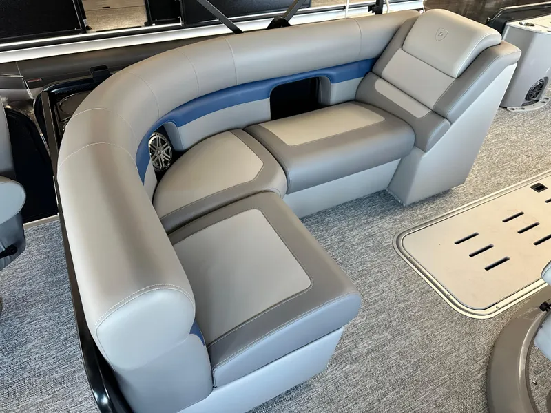 Slide: The Image of Premier 230 ANGLER 2025 - 6