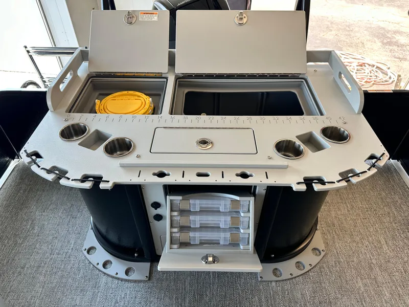 Slide: The Image of Premier 230 ANGLER 2025 - 7