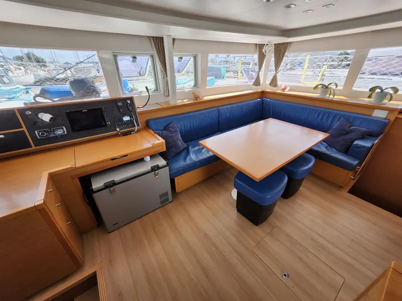 Slide: The Image of Saloon - 11