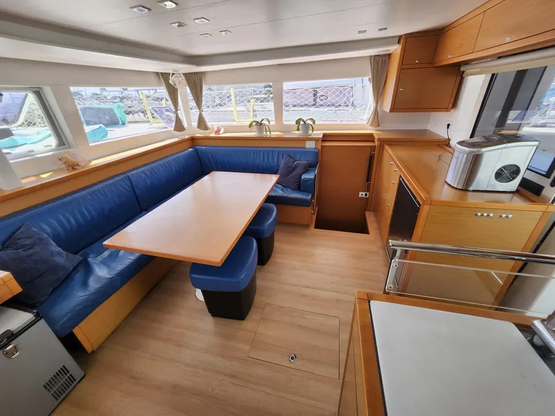 Slide: The Image of Saloon - 12