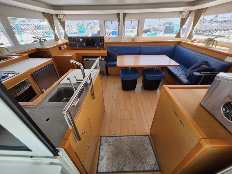 Slide: The Image of Saloon - 14