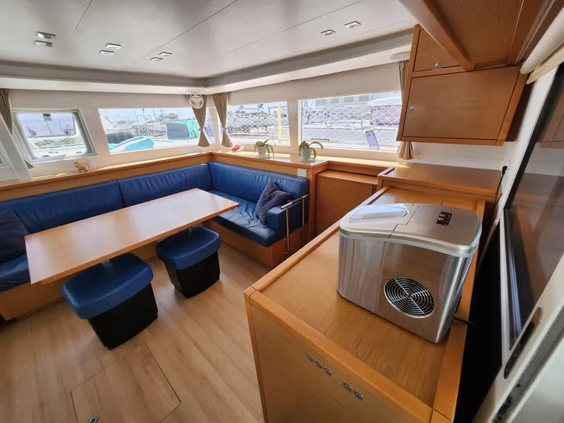 Slide: The Image of Saloon - 16