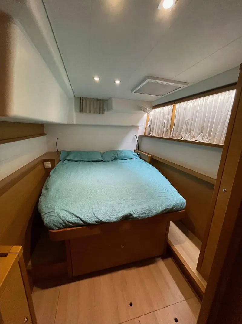 Slide: The Image of Guest stateroom - 24