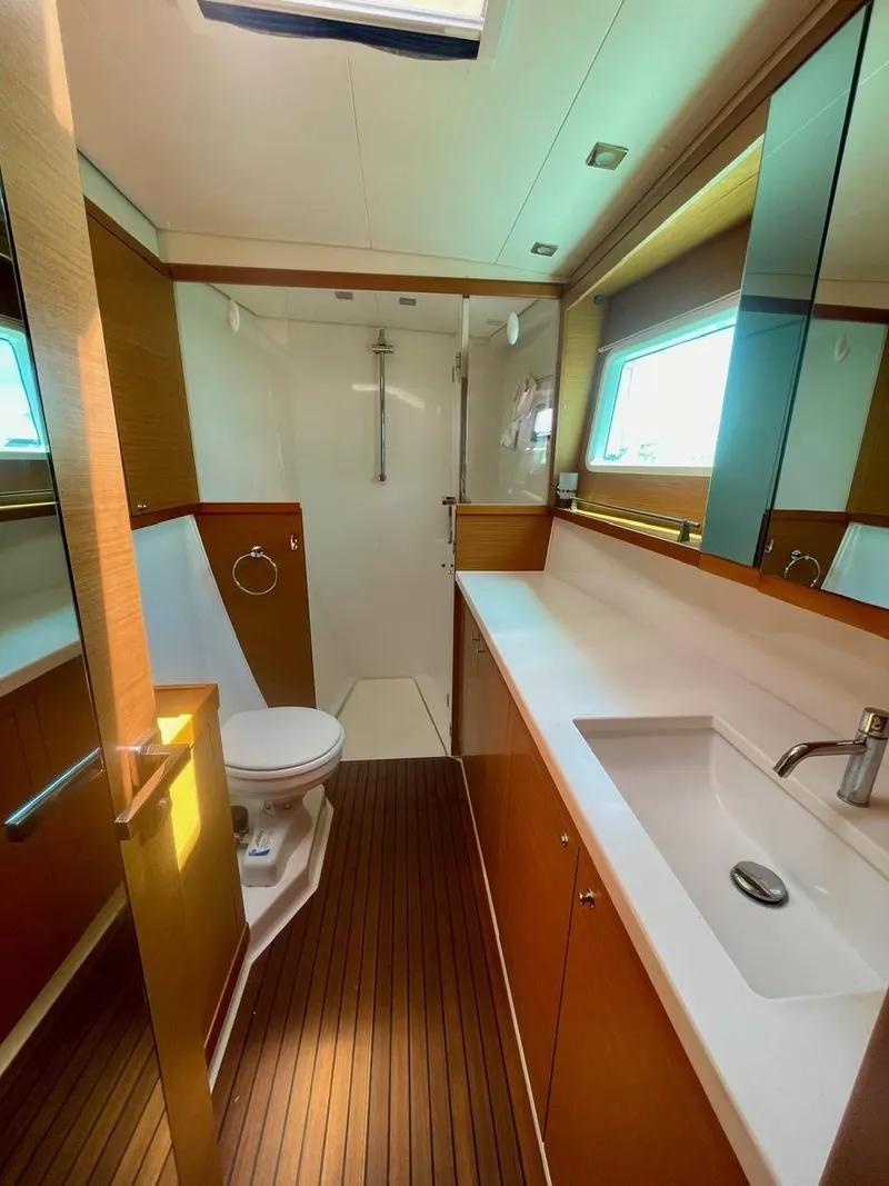 Slide: The Image of Owner's suite head - 31