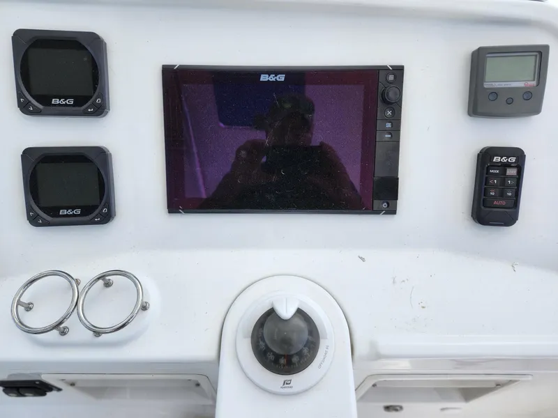 Slide: The Image of Fly bridge instruments - 40