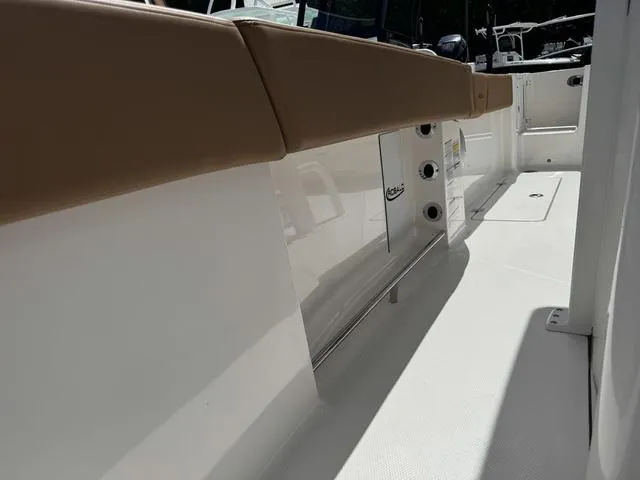 Slide: The Image of Robalo R250 Center Console 2025 - 25