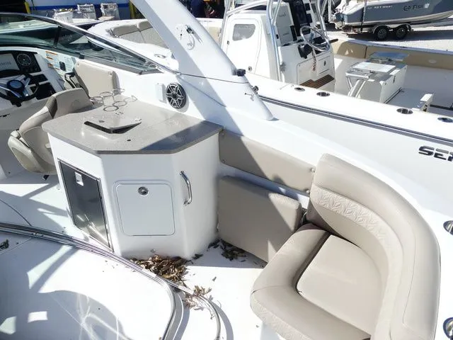 Slide: The Image of Hurricane sundeck 2690 2024 - 15