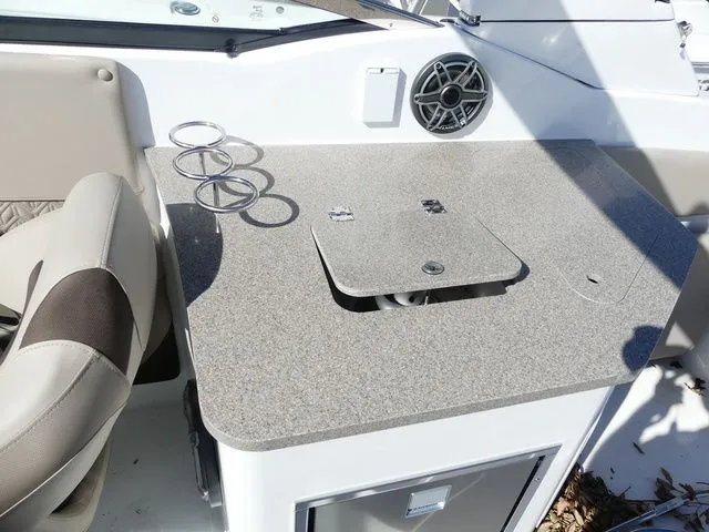 Slide: The Image of Hurricane sundeck 2690 2024 - 18