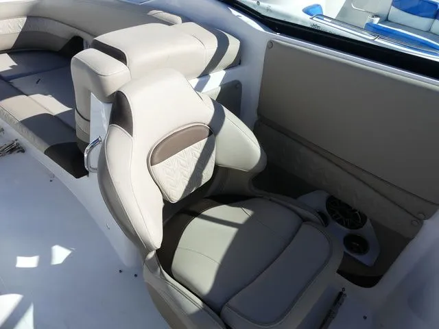 Slide: The Image of Hurricane sundeck 2690 2024 - 22