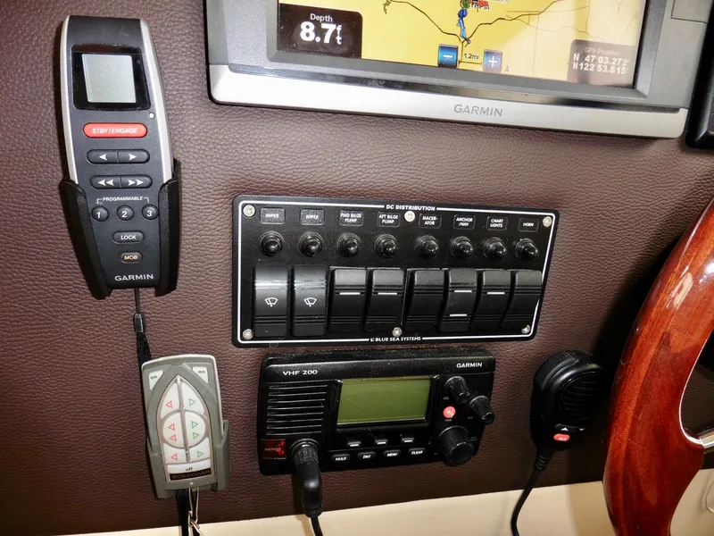 Slide: The Image of Cutwater 30 Command Bridge 2015 - 57