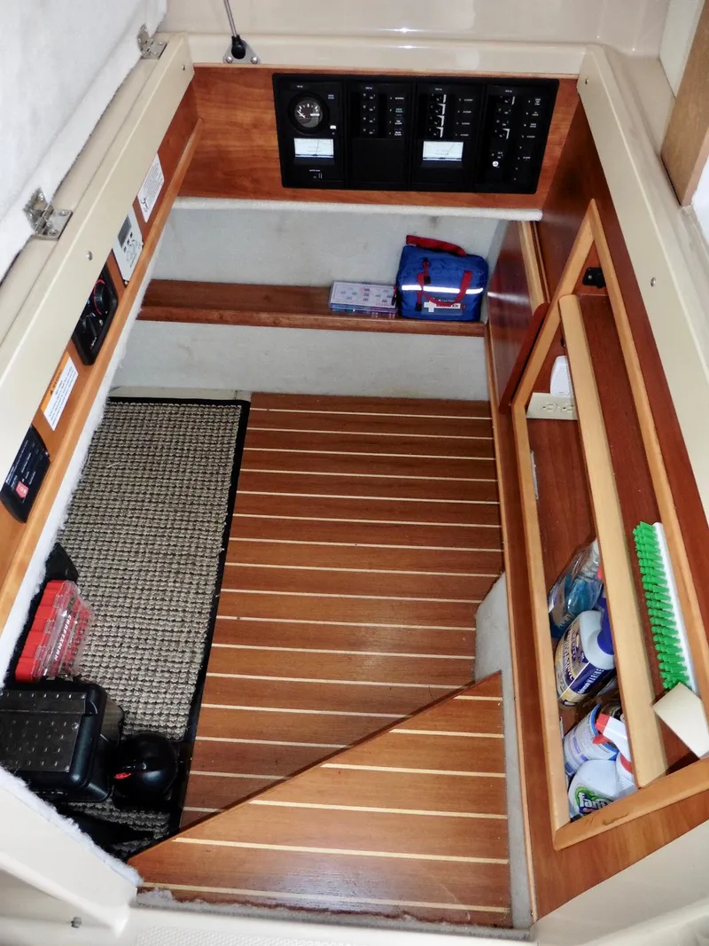 Slide: The Image of Cutwater 30 Command Bridge 2015 - 78