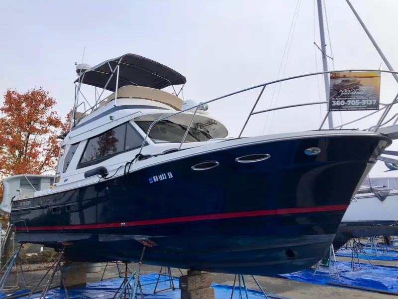 Slide: The Image of Cutwater 30 Command Bridge 2015 - 84