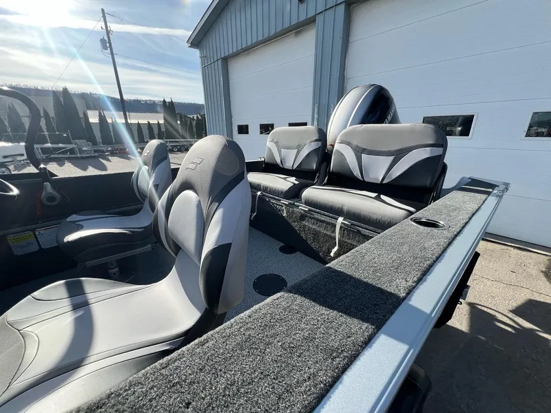 Slide: The Image of Starweld 16 Fusion DC - IN STOCK 2025 - 22