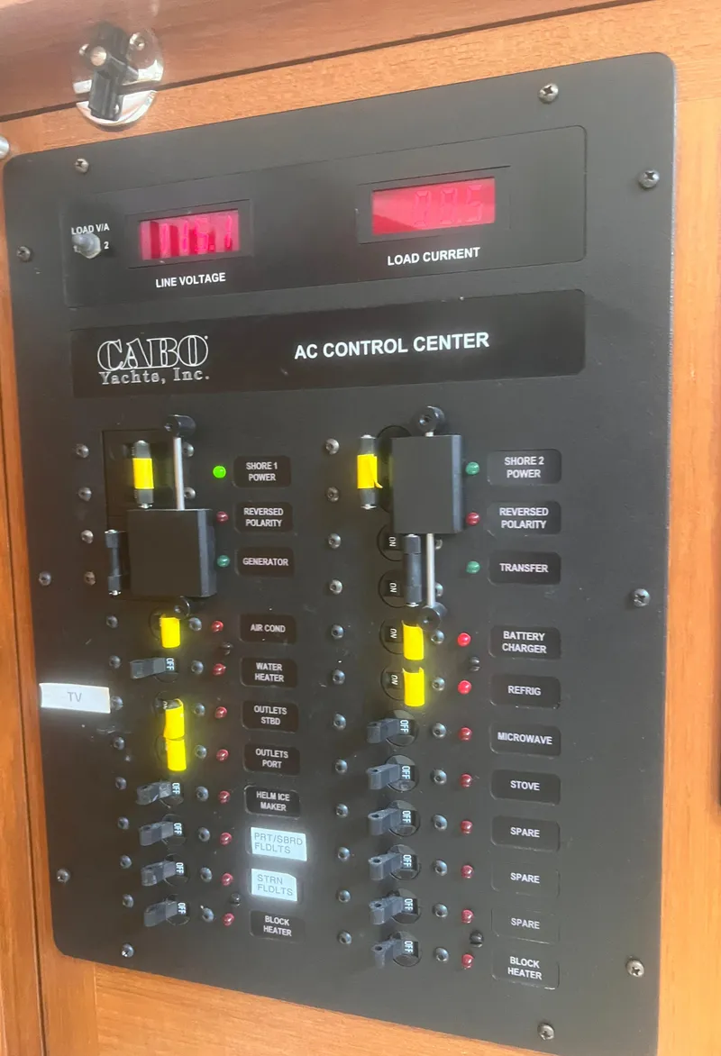 Slide: The Image of Furuno NAVnet marine display on 2003 Cabo Express boat dashboard. - 21