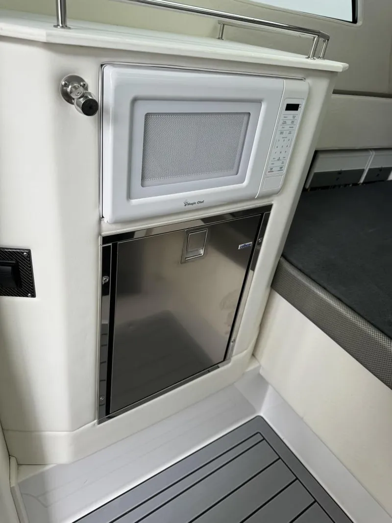 Slide: The Image of Nor-Tech 452 Super Fish 2021 - 21