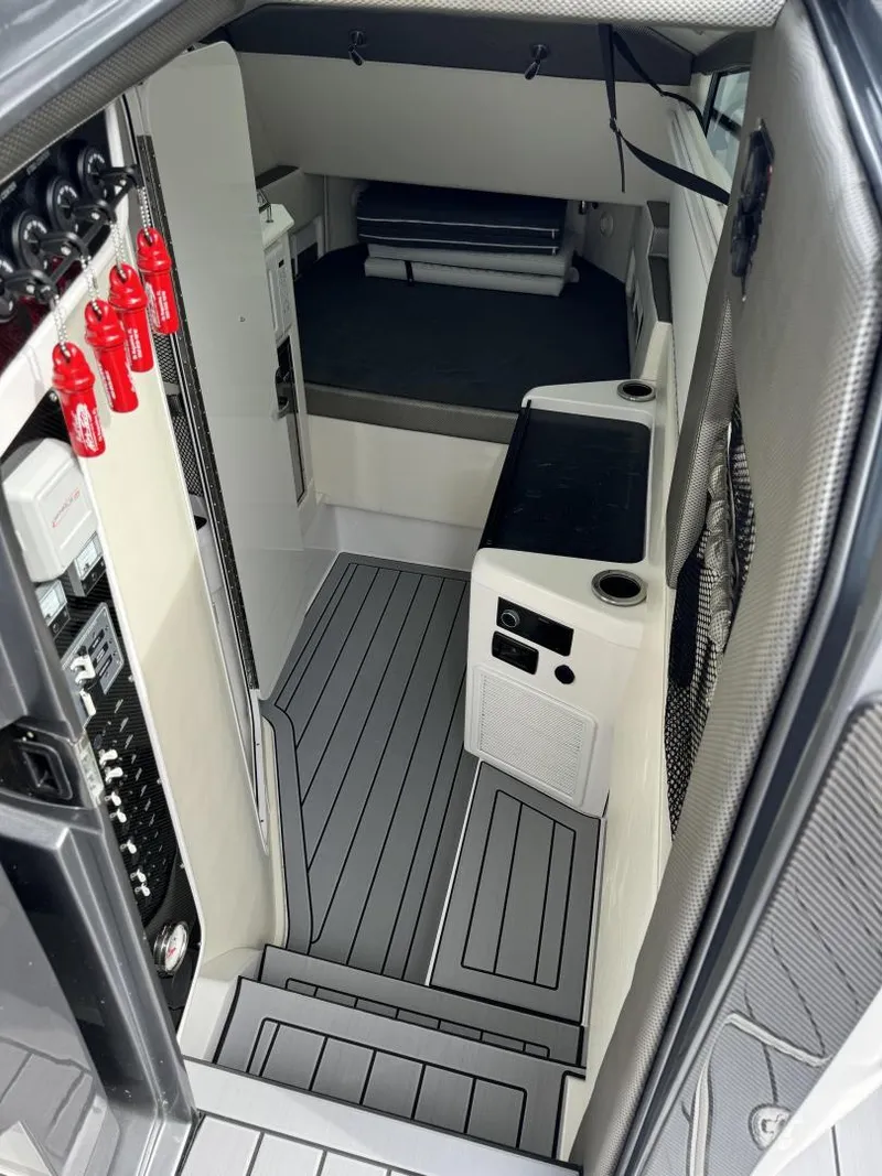 Slide: The Image of Nor-Tech 452 Super Fish 2021 - 23